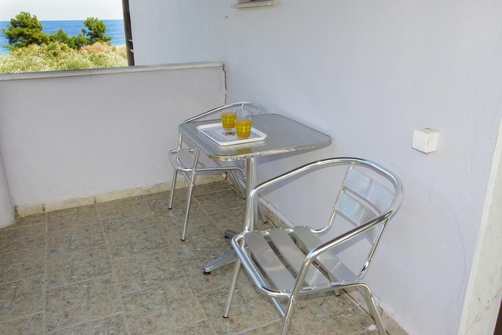 Hotel Athina Koinira Exterior foto