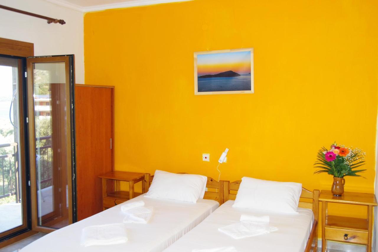 Hotel Athina Koinira Exterior foto