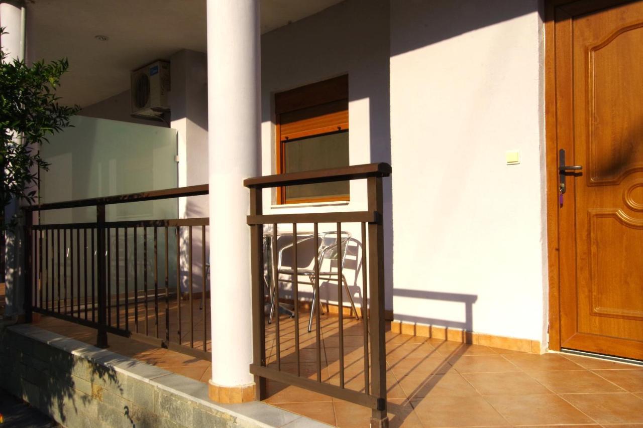 Hotel Athina Koinira Exterior foto